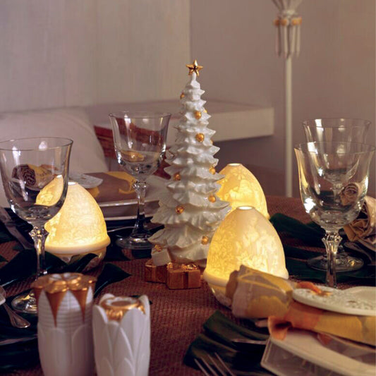 Christmas With Lladro Effortlessness and Beauty Combined Into One - 01007089 Lladro O Christmas Tree Gold Lustre - Lifestyle