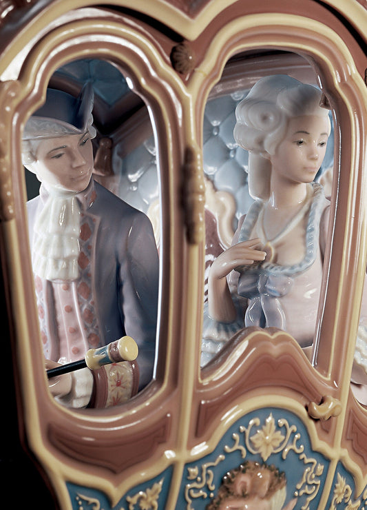 Lladró XVIIIth Century Coach Sculpture Limited Edition   FormFluent