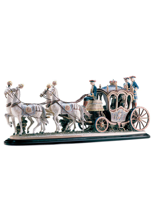 Lladró XVIIIth Century Coach Sculpture Limited Edition   FormFluent