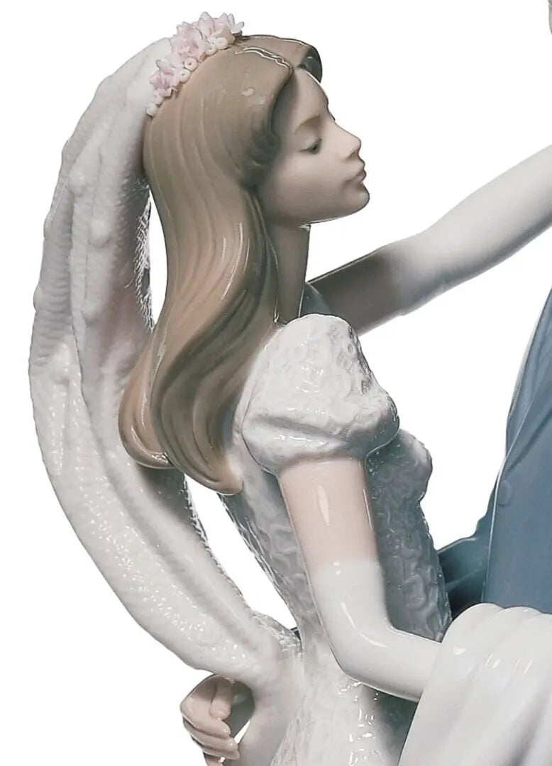 Lladró I Love You Truly Couple Figurine Sculpture by Lladró at FormFluent