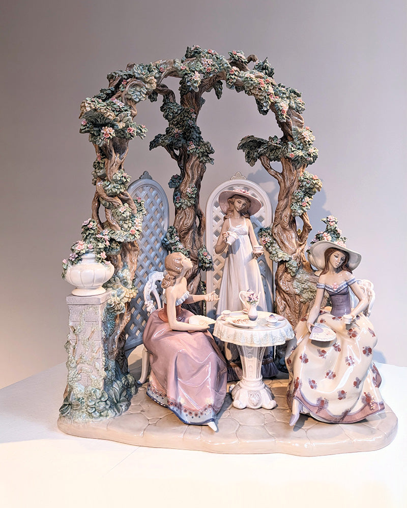 Lladró Tea in The Garden Women Sculpture Limited Edition   FormFluent