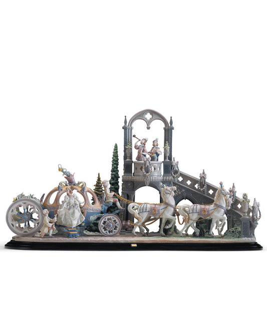 Lladró Cinderella's Arrival Sculpture Limited Edition   FormFluent