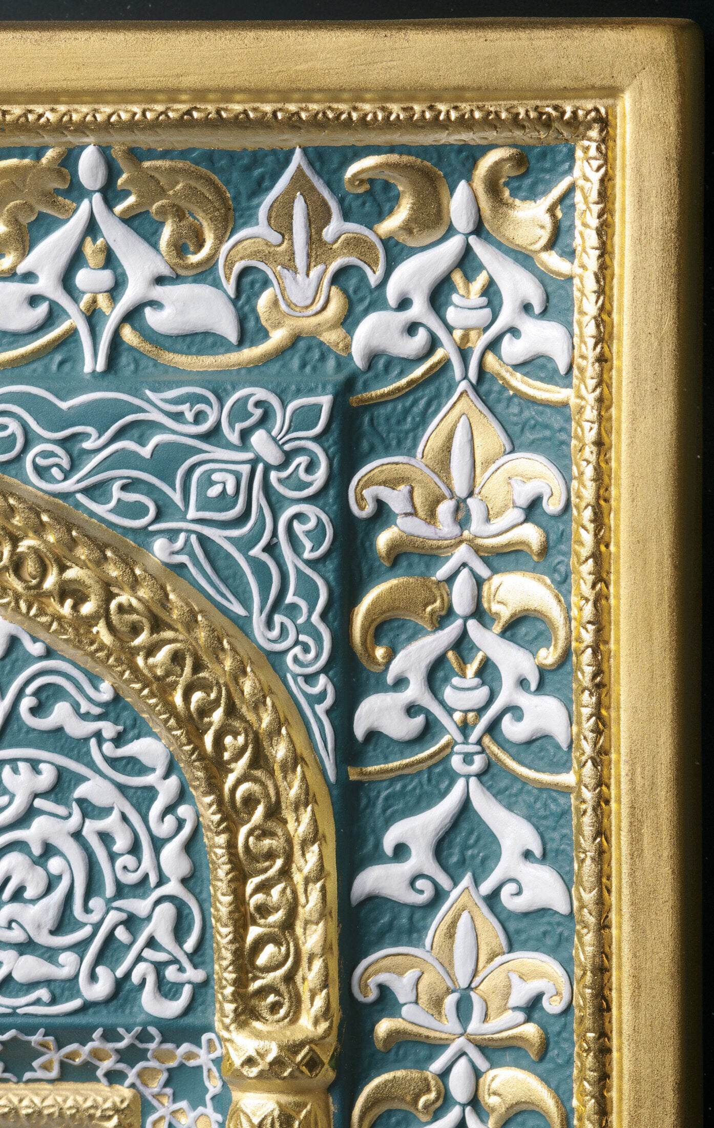 Lladró Mihrab Green Sculpture Limited Edition FormFluent