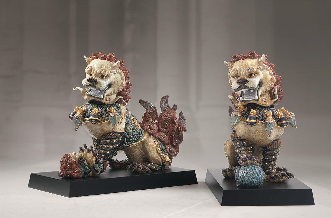 Lladró Guardian Lion Sculpture Red Limited Edition FormFluent