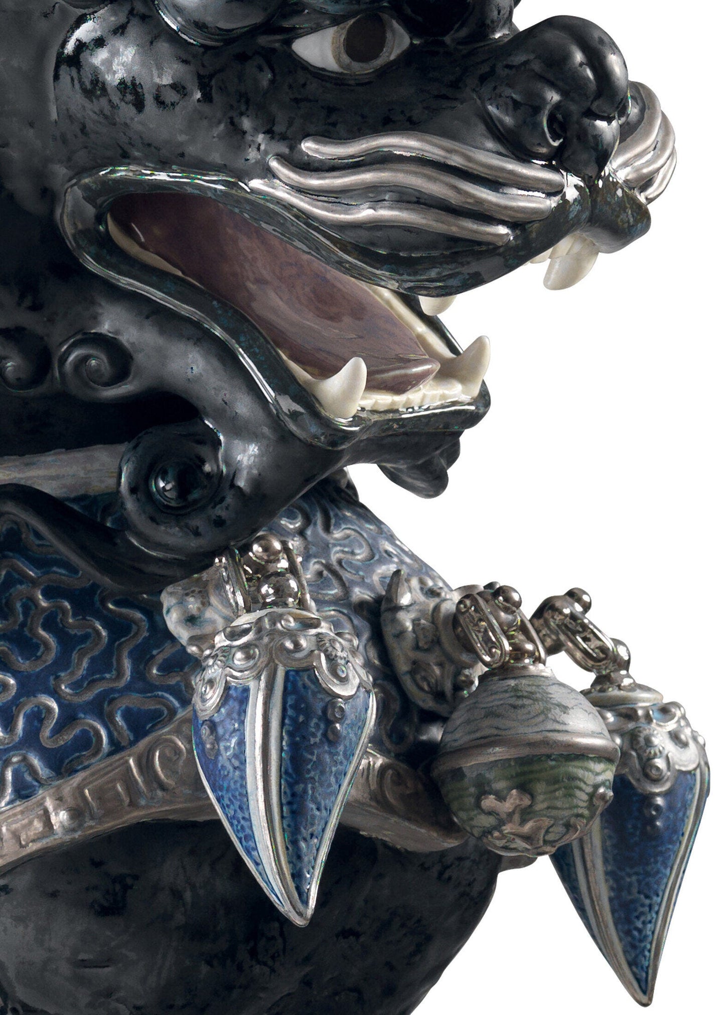 Lladró Guardian Lion Sculpture Black Limited Edition FormFluent