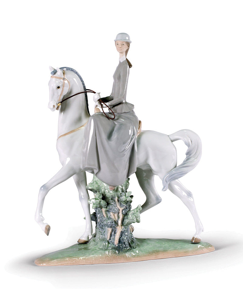 Lladró Woman on Horse Figurine   FormFluent