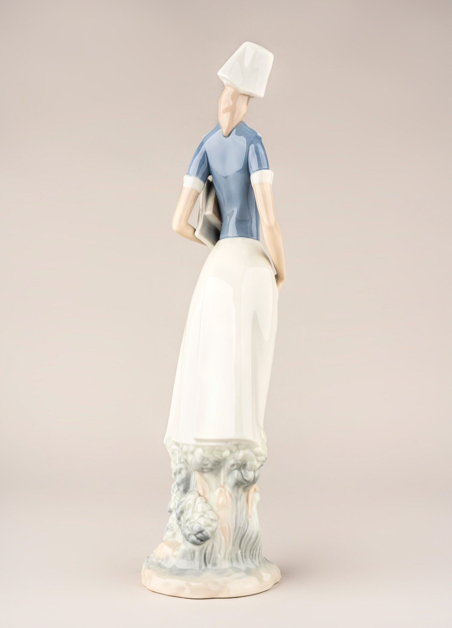 Lladró Nurse Figurine   FormFluent