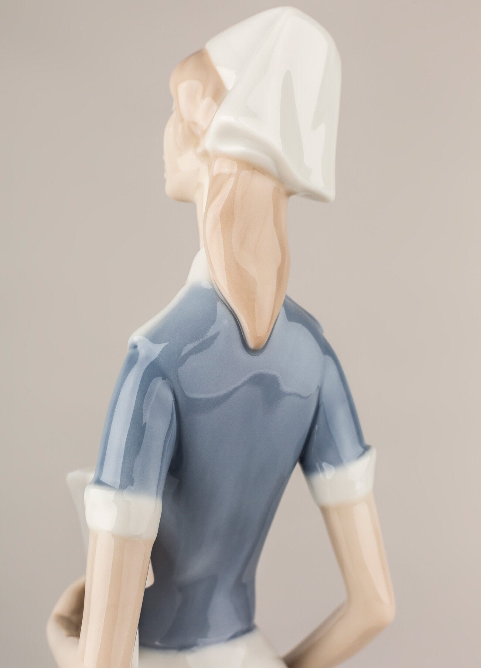 Lladró Nurse Figurine   FormFluent