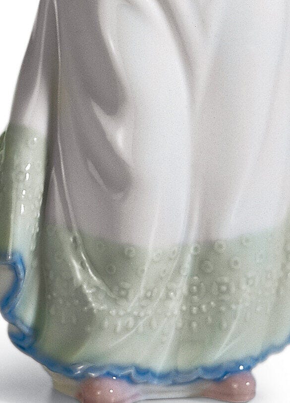 Buy Authentic Lladró Lladró Happy Birthday Girl Figurine Sculpture - FormFluent Sydney Australia