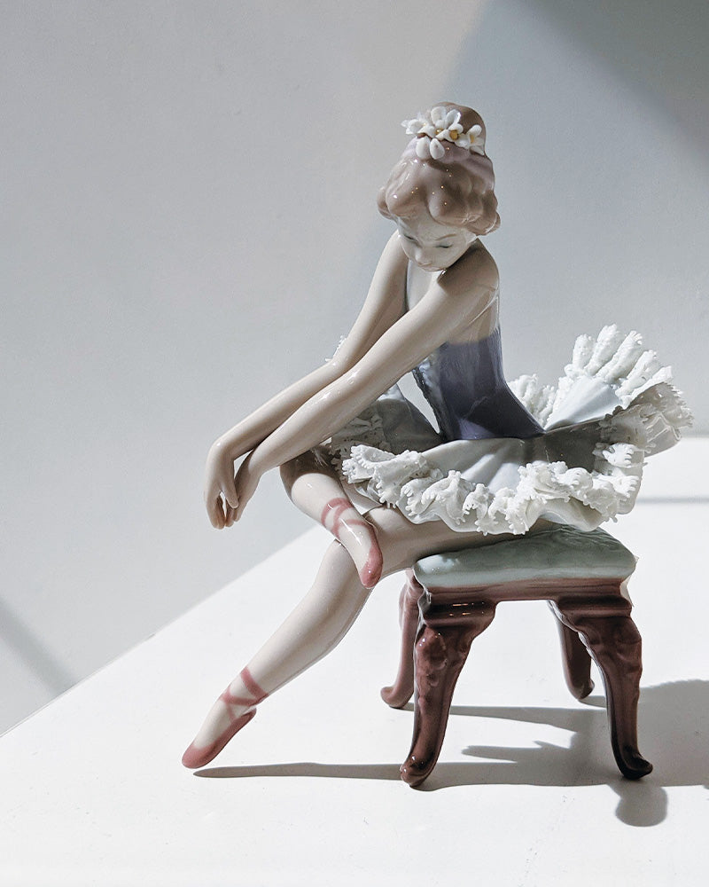 Lladró Lladró Opening Night Girl Ballet Sculpture  - FormFluent Sydney Australia