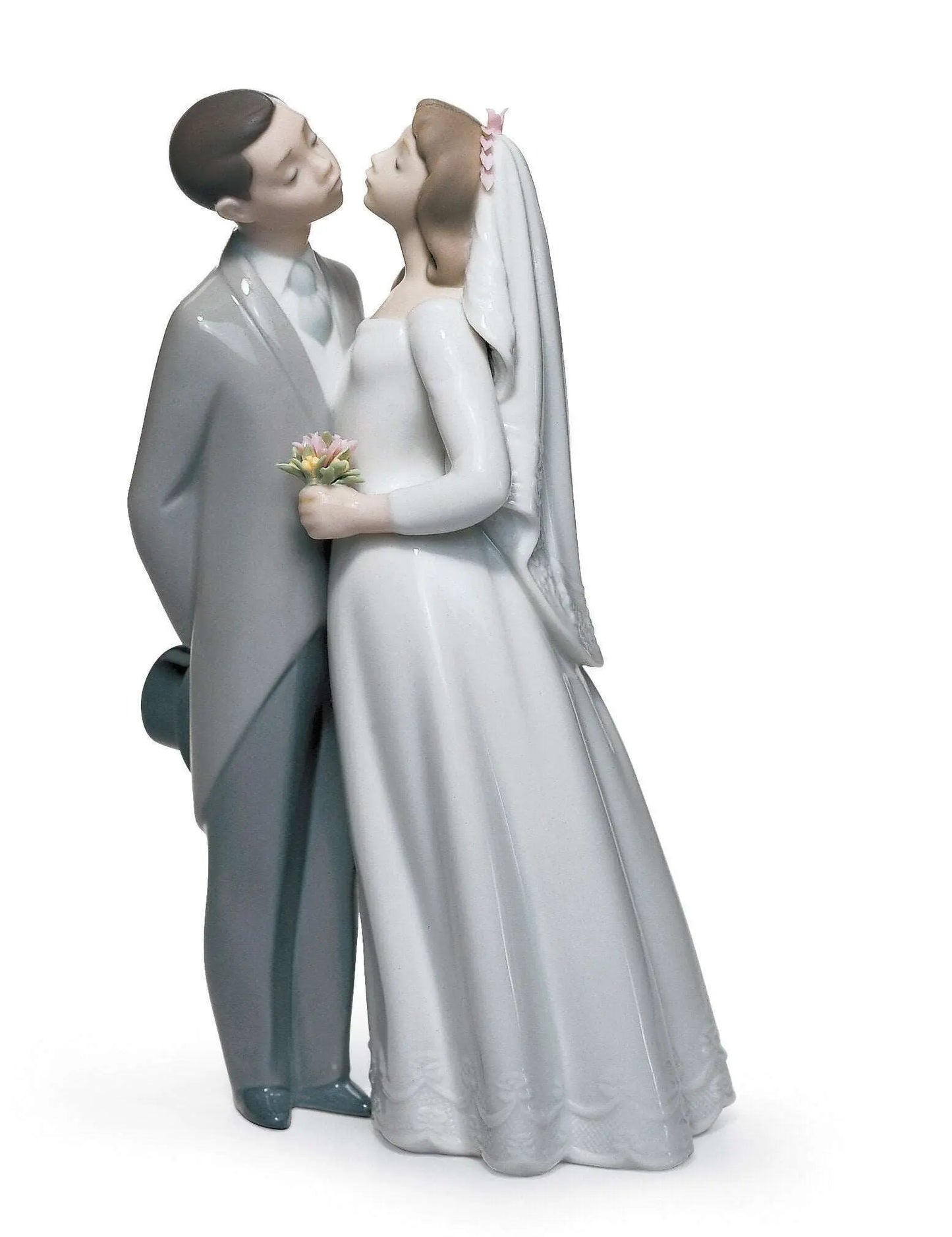 Lladró A Kiss to Remember Couple Figurine Sculpture by Lladró at FormFluent