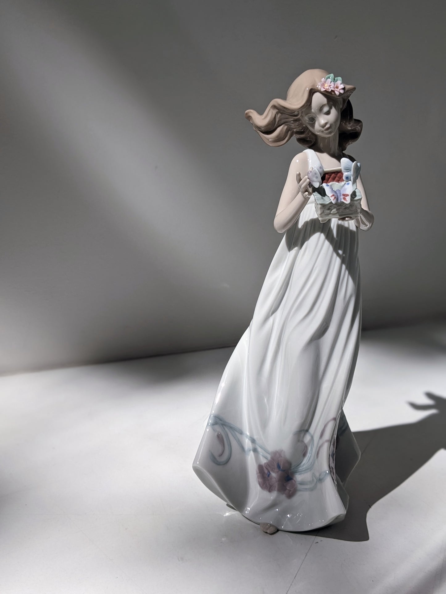 Lladró Butterfly Treasures Woman Figurine   FormFluent