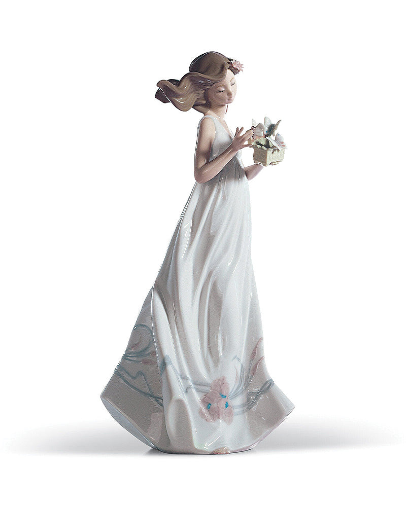 Lladró Butterfly Treasures Woman Figurine   FormFluent