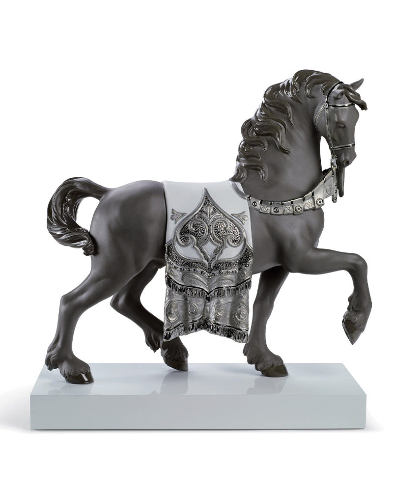 Lladró A Regal Steed Horse Sculpture Silver Lustre   FormFluent