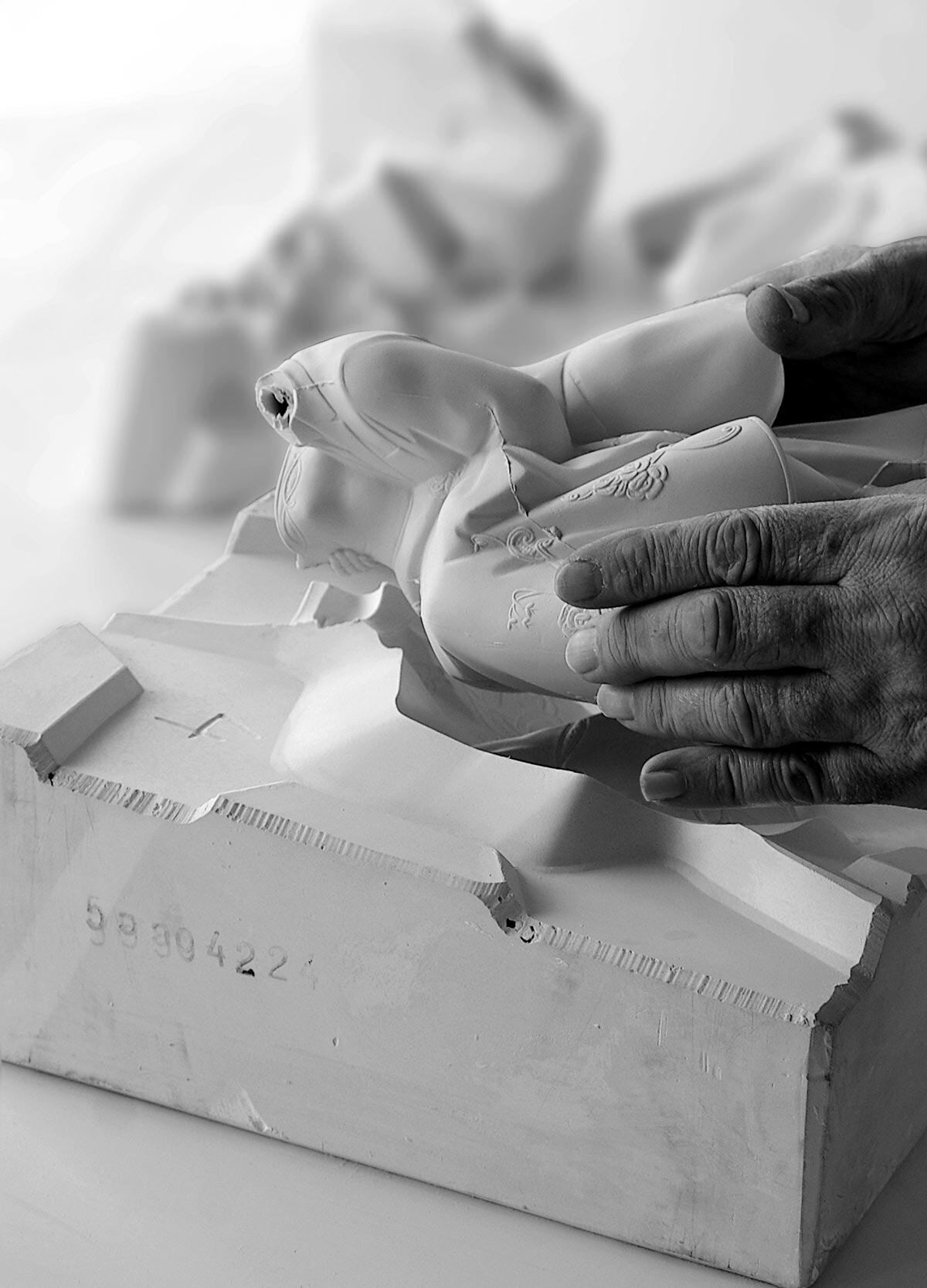 Lladró Love II Couple Figurine by Committee Team  Sculpture FormFluent