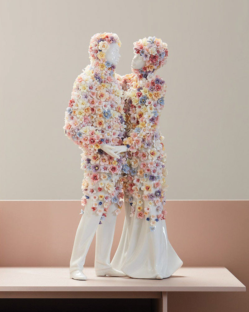 Lladró Lladró Love III Couple Figurine by Committee Team Sculpture - FormFluent Sydney Australia
