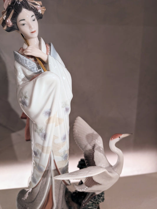 Lladró Japanese Portrait Woman Figurine by Lladró at FormFluent