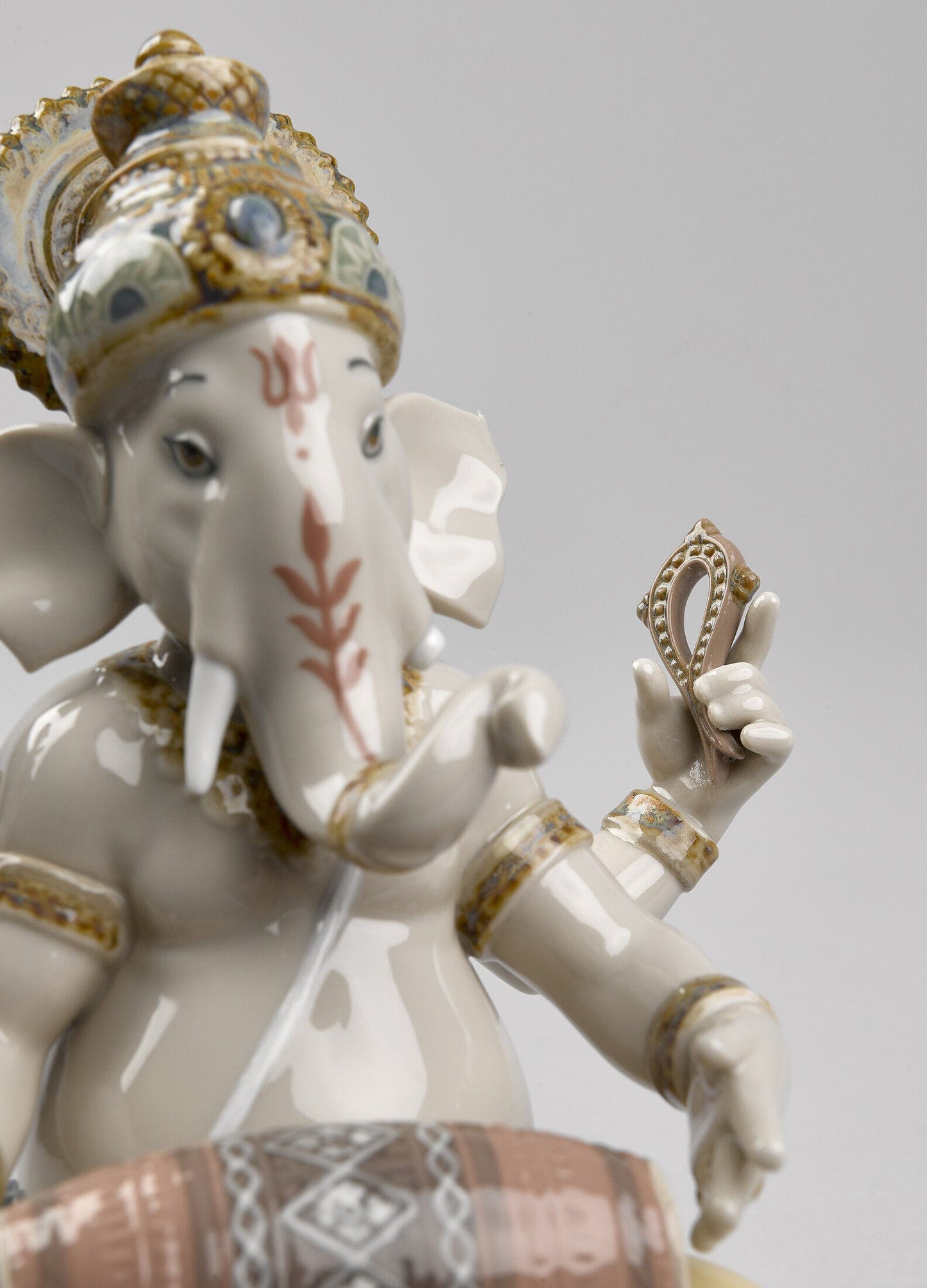 Lladró Mridangam Ganesha Figurine FormFluent