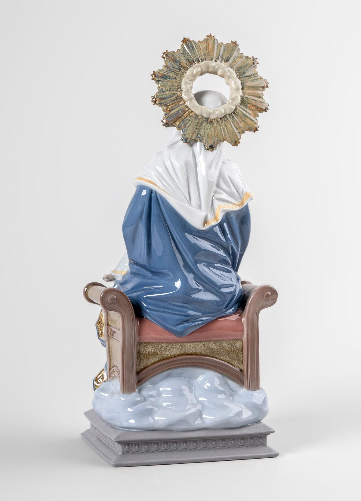 Lladró Our Lady of Divine Providence Virgin Mary Figurine FormFluent