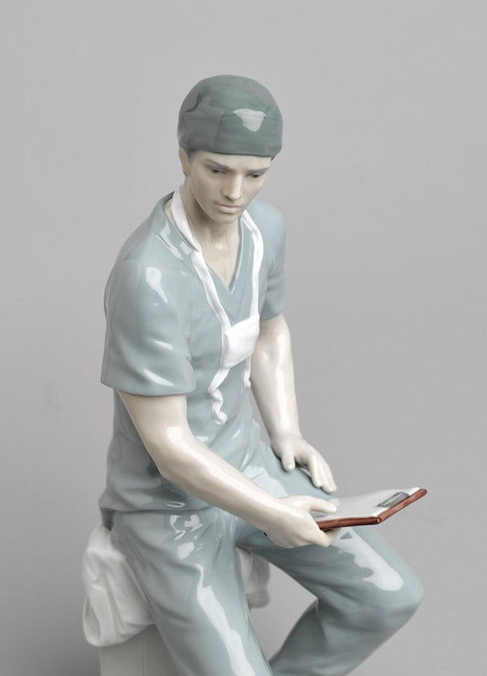 Lladró Surgeon Figurine Sculpture FormFluent