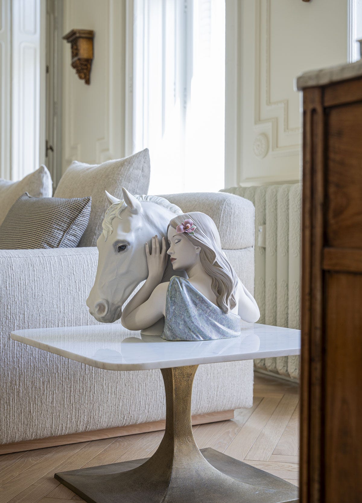 Lladró Lladró A True Friend Woman and Horse Figurine (Limited Edition) - FormFluent Sydney Australia