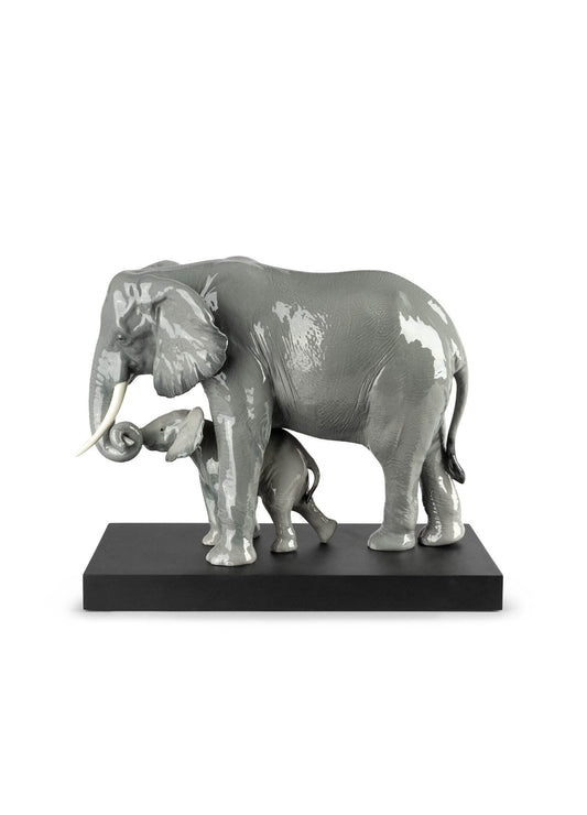 Buy Authentic Lladró Lladró Leading The Way Elephants Sculpture Sculpture - FormFluent Sydney Australia
