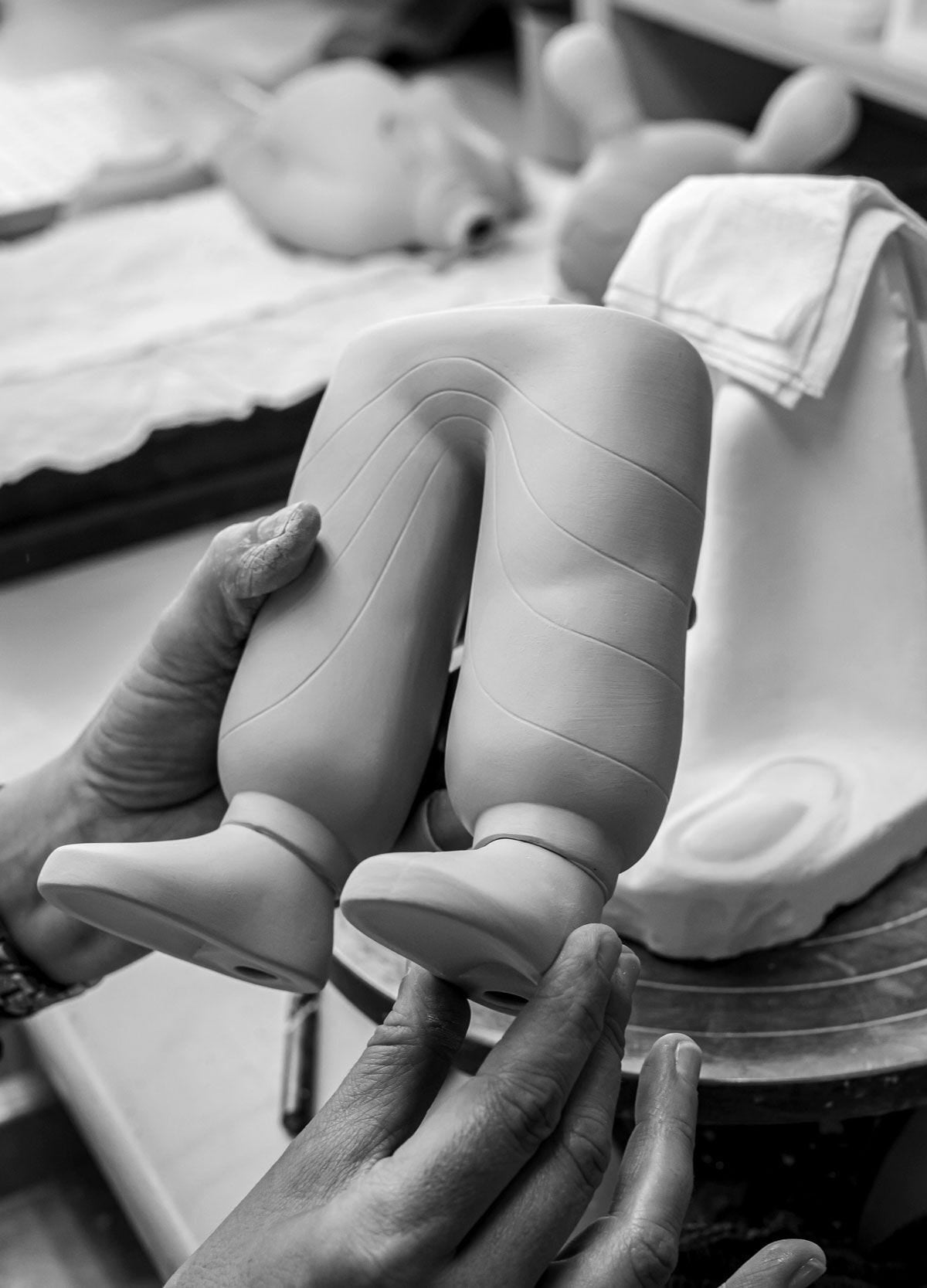 Lladró The Guest by Jade Purple Brown Sculpture Large Model Limited Edition  Sculpture FormFluent