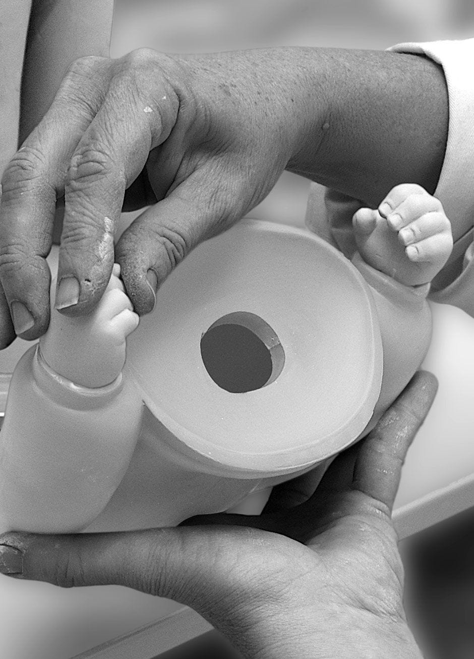 Lladró The Silver Guest Sculpture Large Model  Sculpture FormFluent