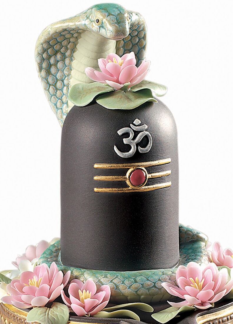 Lladró Lingam Figurine. Golden Lustre by Lladró at FormFluent