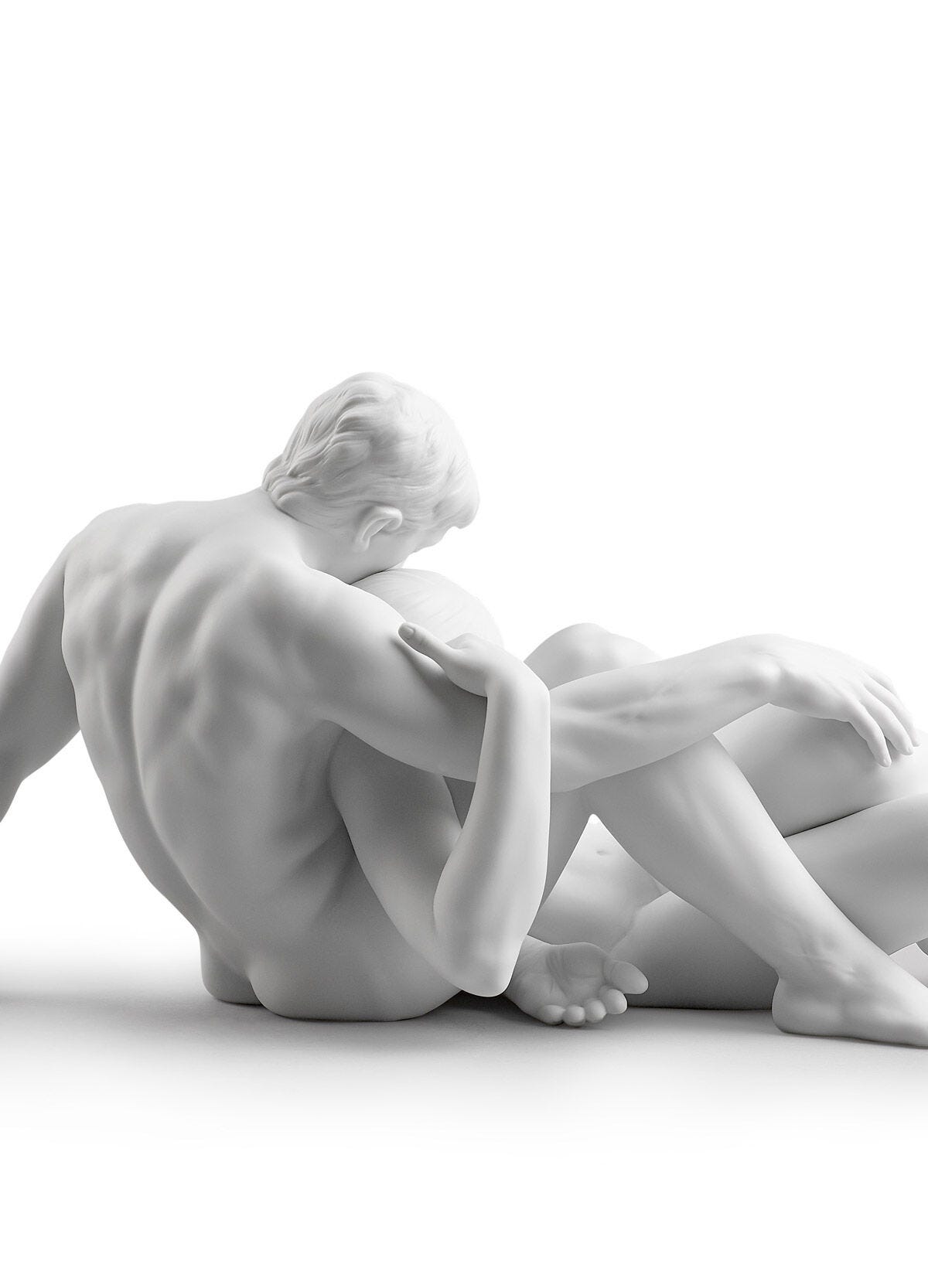 Lladró Lladró An Everlasting Moment Couple Sculpture - FormFluent Sydney Australia