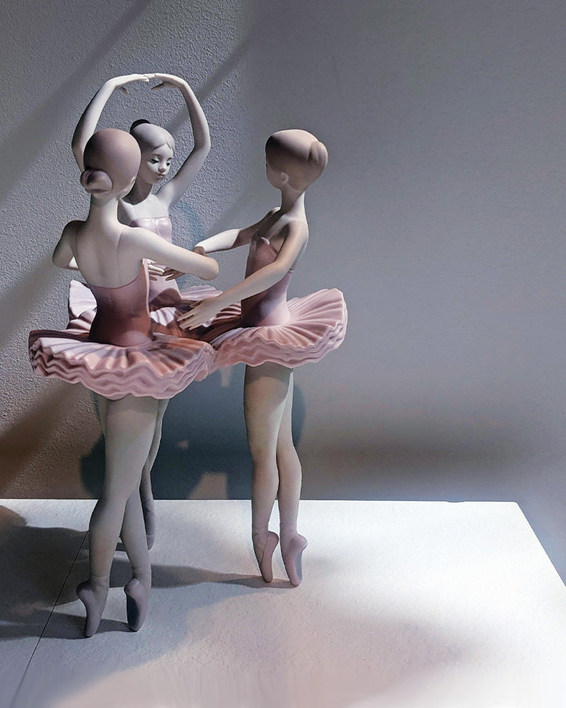 Lladró Lladró Our Ballet Pose Dancers Sculpture  - FormFluent Sydney Australia