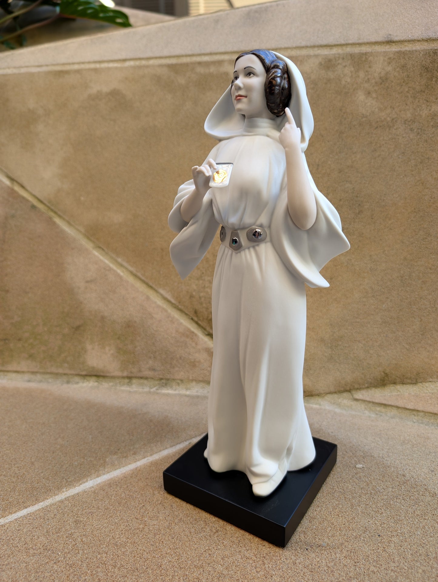 Buy Authentic Lladró Lladró Official Princess Leia™'s New Hope Star Wars Figurine  - FormFluent Sydney Australia