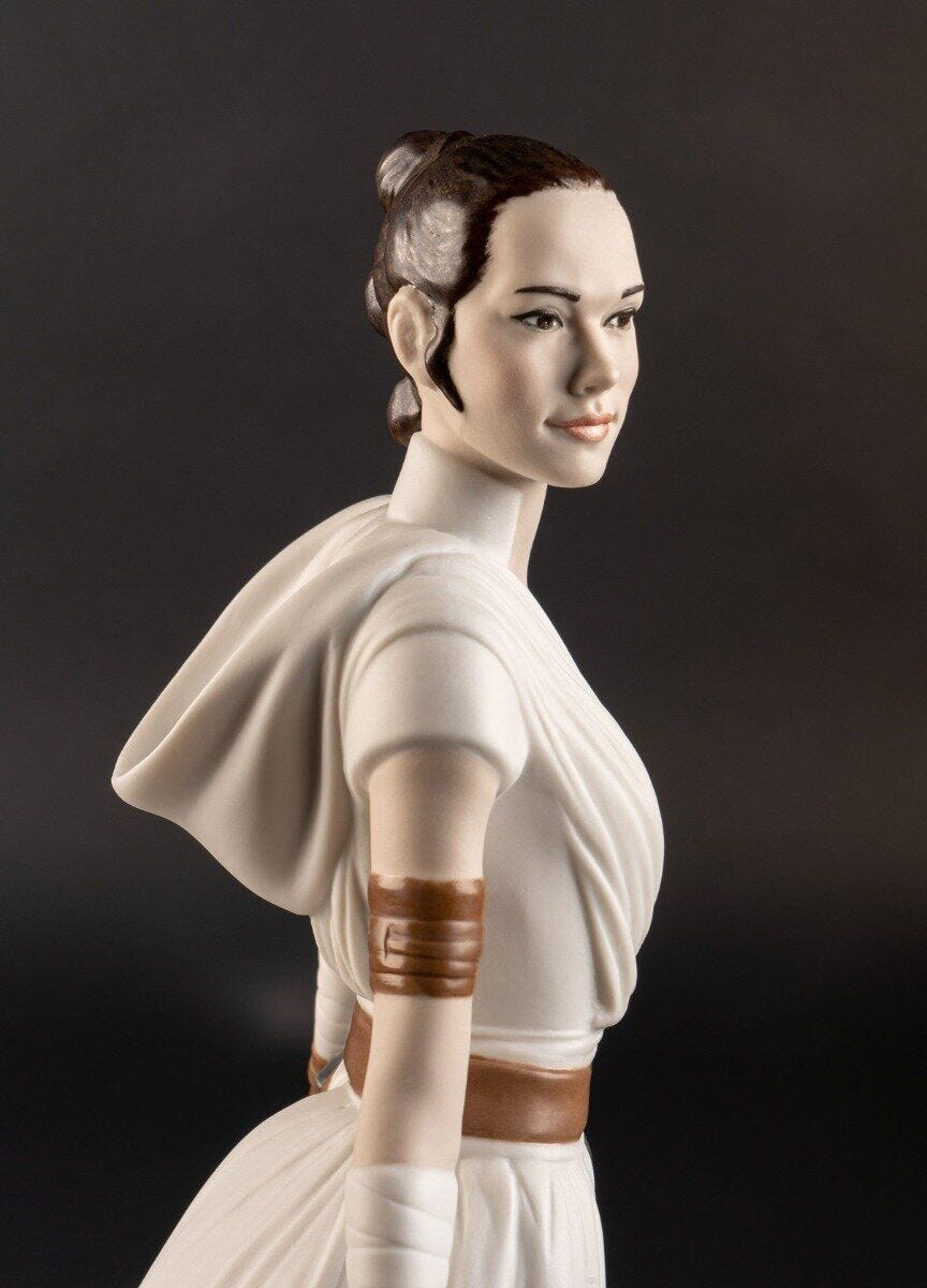 Lladró Official Rey™ Star Wars Figurine FormFluent