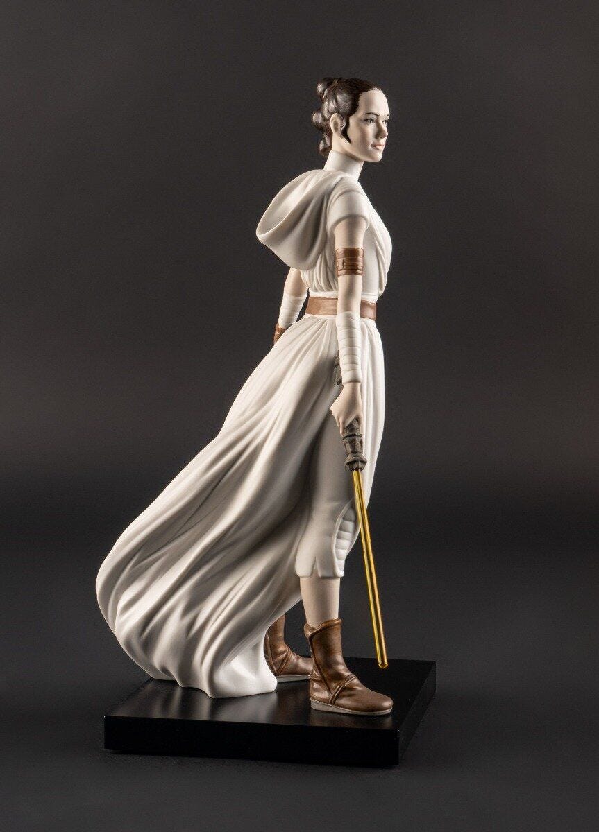 Lladró Official Rey™ Star Wars Figurine FormFluent