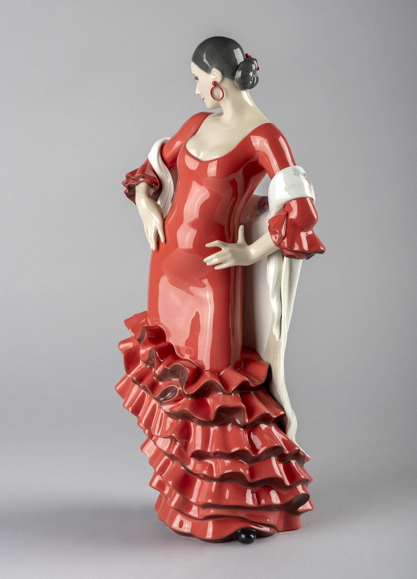 Lladró Flamenco Soul Woman Figurine FormFluent