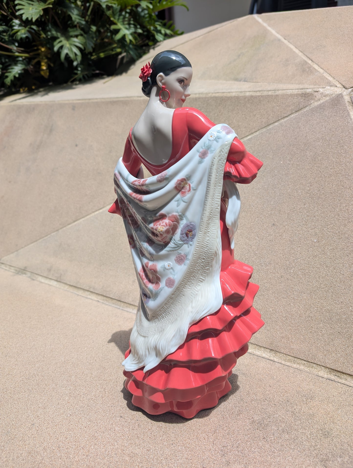 01009470LladroFlamencoSoulWomanFigurine lladro sydney australia
