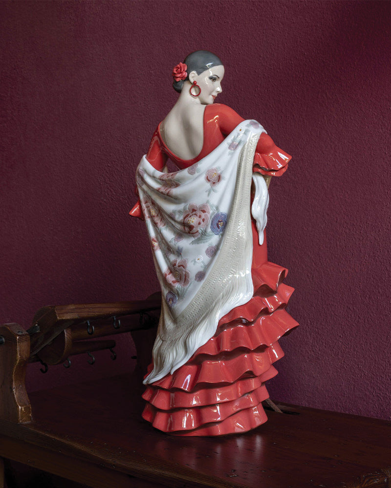 Lladró Flamenco Soul Woman Figurine FormFluent