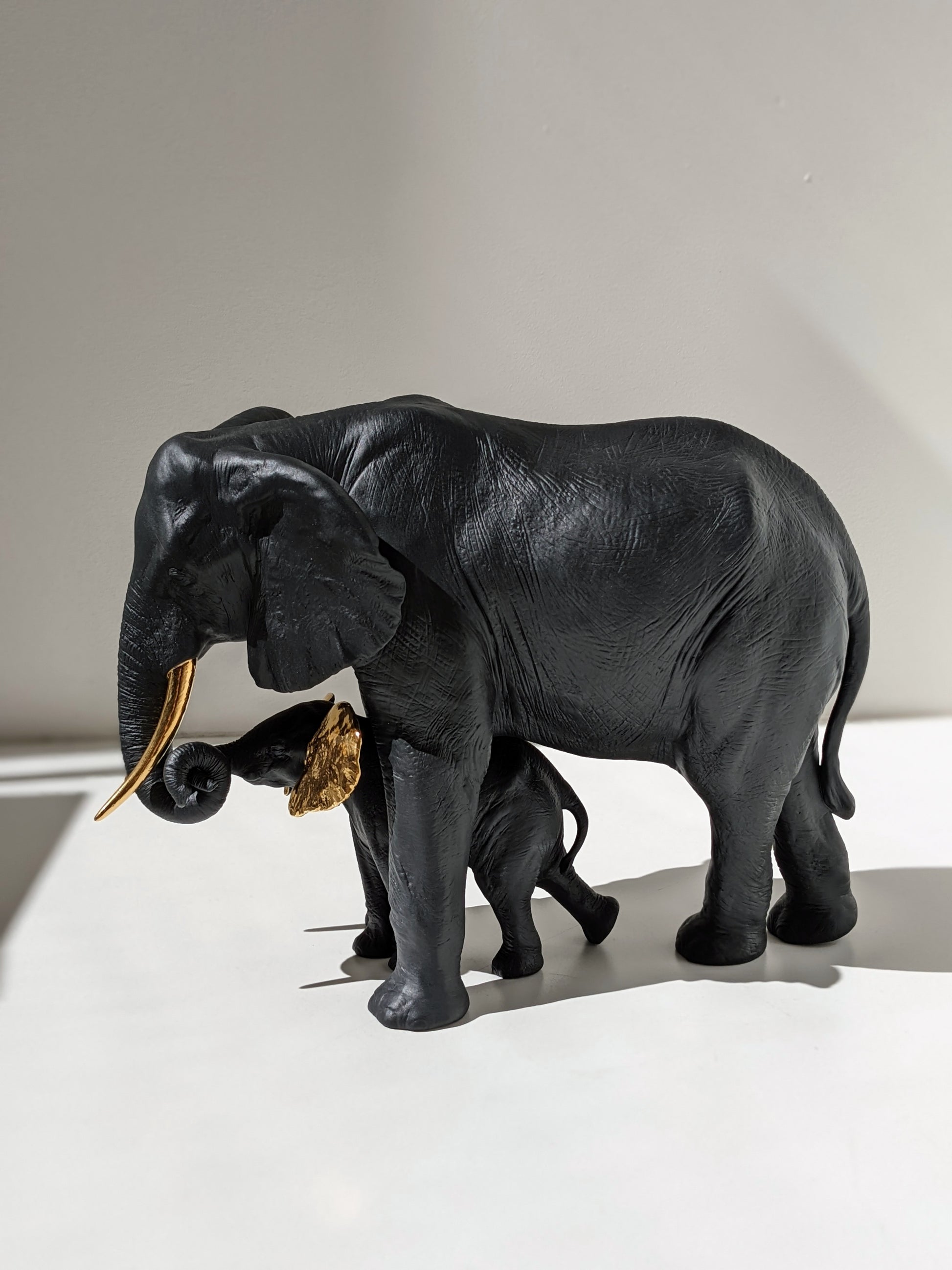 Lladró Bold Black Leading the Way Elephants Sculpture Limited Edition   FormFluent