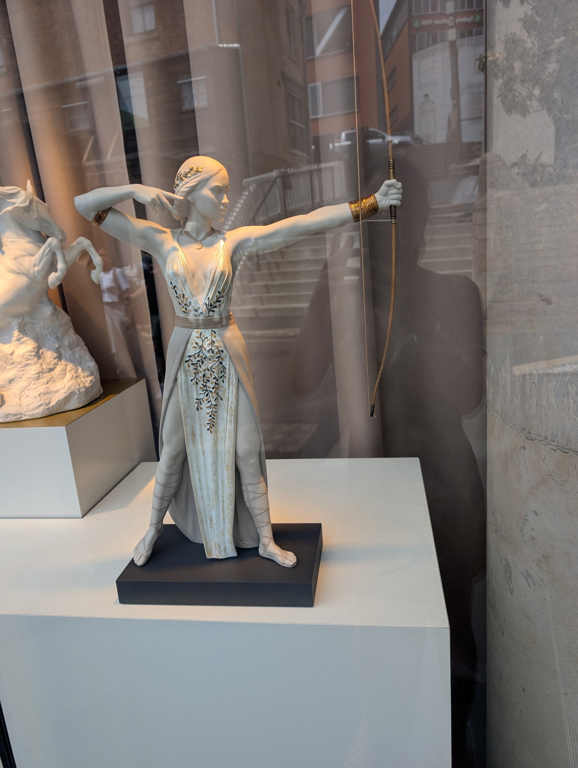 Buy Authentic Lladró Lladró Diana / Artemis Sculpture  - FormFluent Sydney Australia
