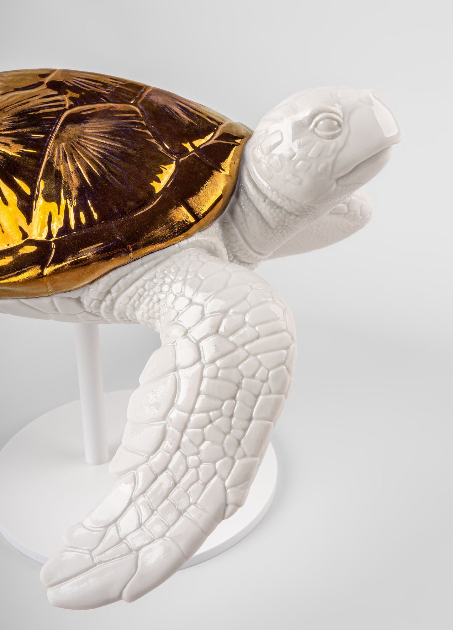 Lladró Sea Turtle Figurines FormFluent