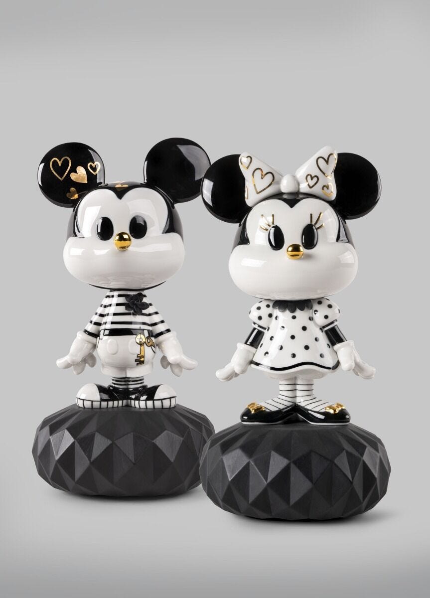 Lladró Minnie in Black and White Sculpture FormFluent