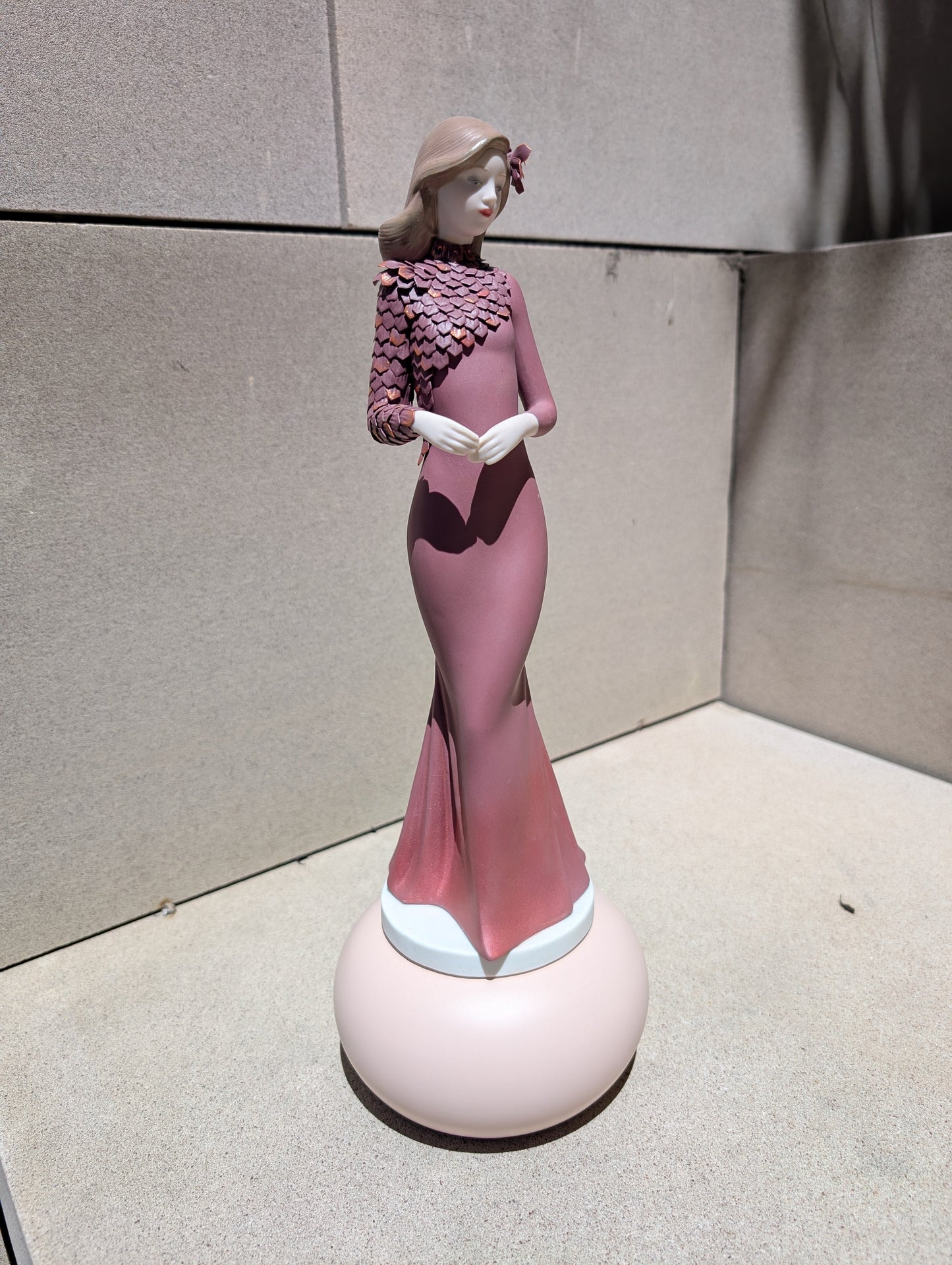 Buy Authentic Lladró Lladró Haute Allure Timeless Style Sculpture. Limited Edition - FormFluent Sydney Australia