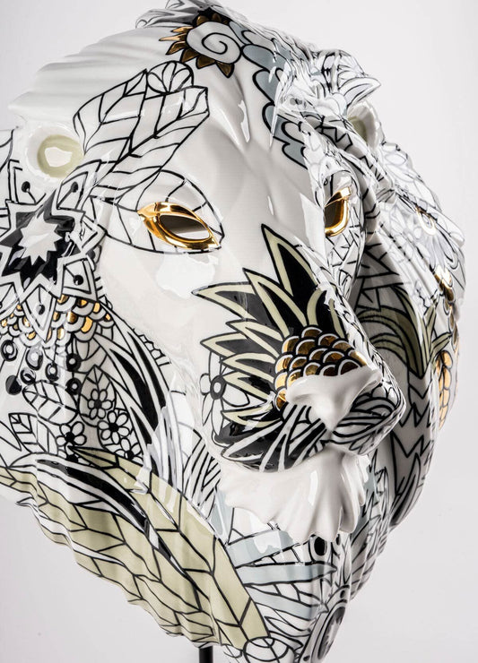 Lladró Lion Mask / Wild Nature Limited Edition   FormFluent