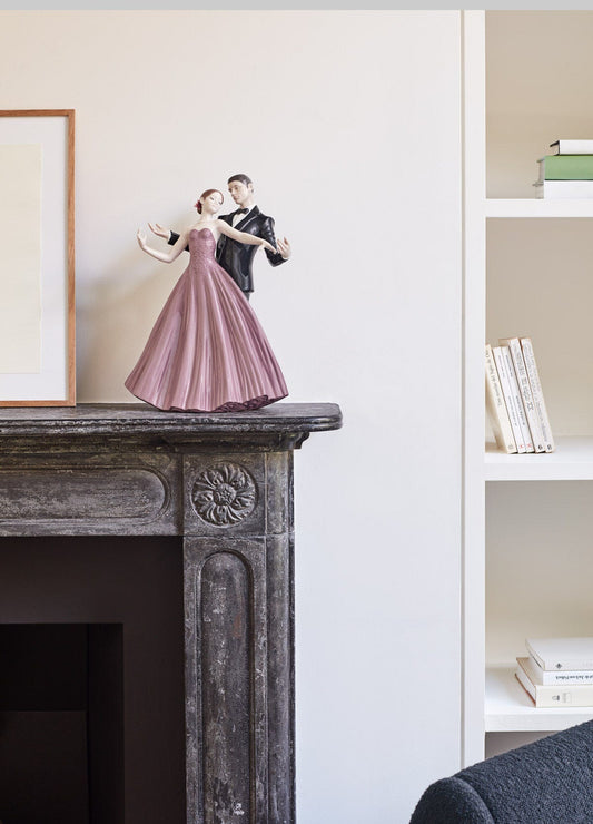 Lladró Anniversary Waltz Sculpture Couple Figurine FormFluent