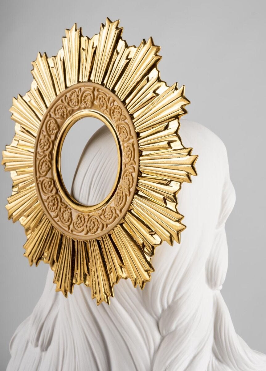 Lladró Sacred Heart of Jesus Sculpture FormFluent