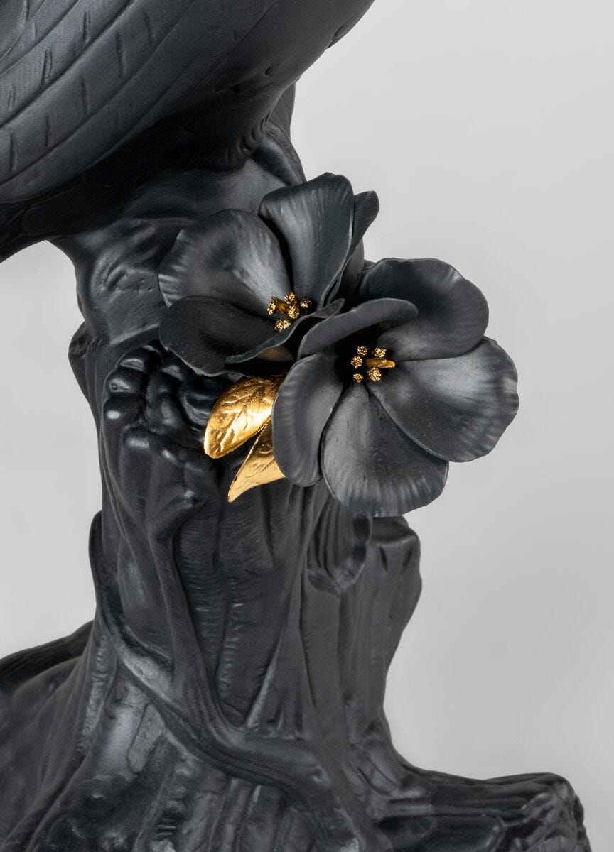 Lladró Toucan Sculpture. Black-gold. Limited Edition FormFluent
