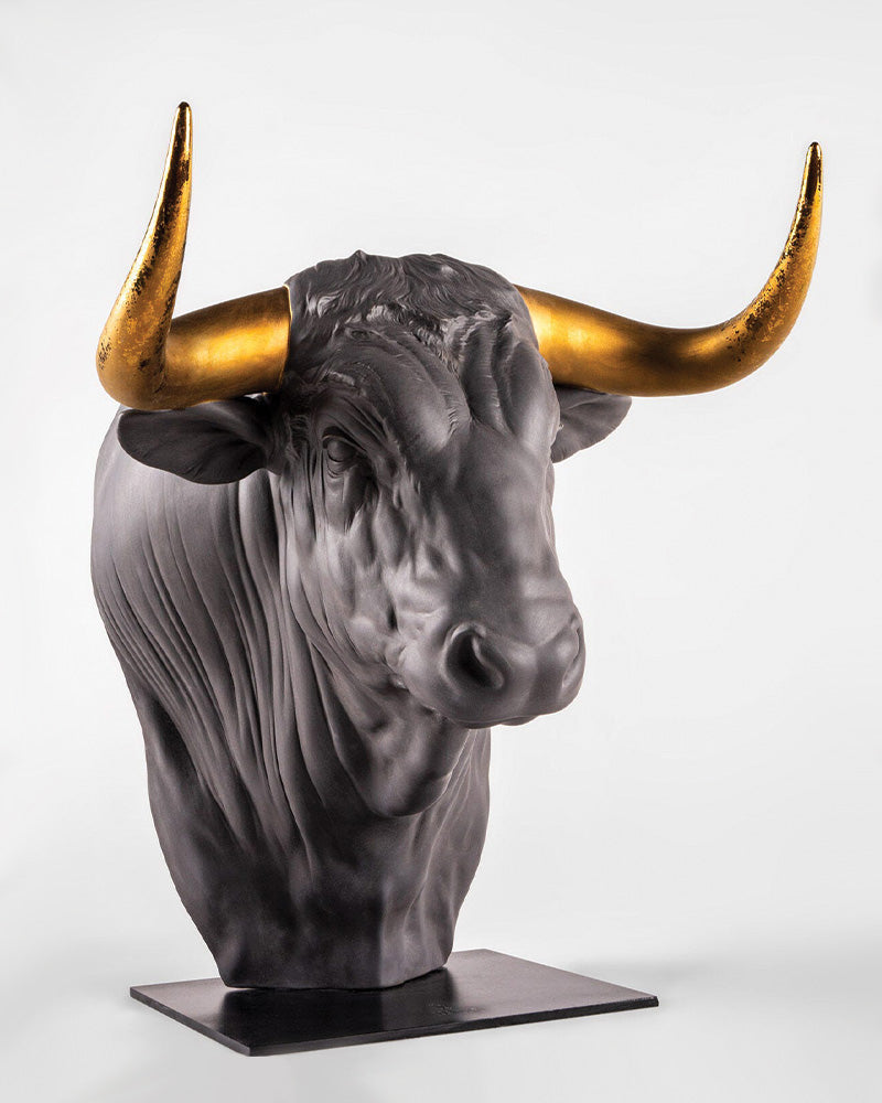 Lladró Taurus Sculpture FormFluent