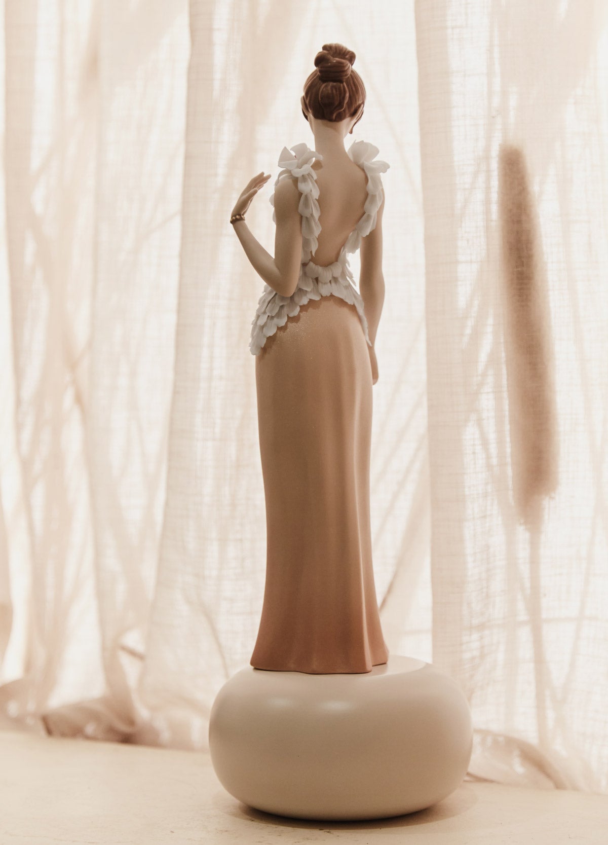 Lladró Haute Allure Exquisite Embroidery Sculpture Limited Edition FormFluent