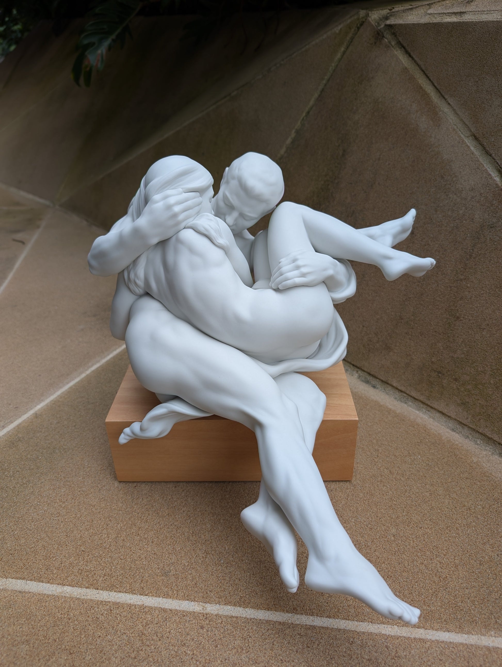 Buy Authentic Lladró Lladró Together Couple Sculpture  - FormFluent Sydney Australia