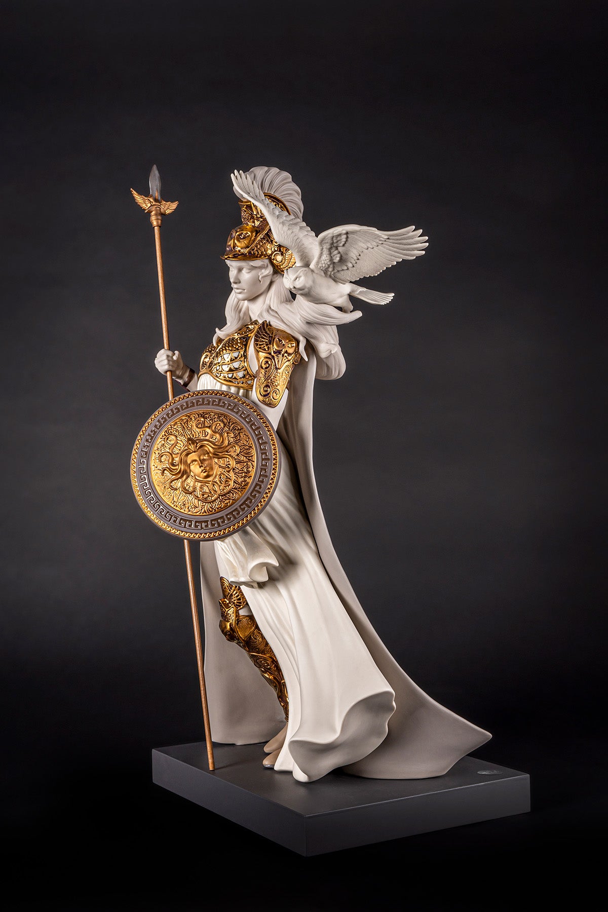 Lladró Athena Sculpture Sculpture FormFluent